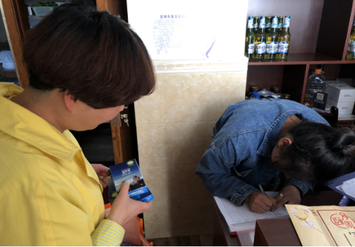 昆明市盘龙区金辰街道计生协开展“健康服务一路同行”关爱流动人口活动226 昆明市盘龙区金辰街道计生协开展“健康服务一路同行”关爱流动人口活动226
