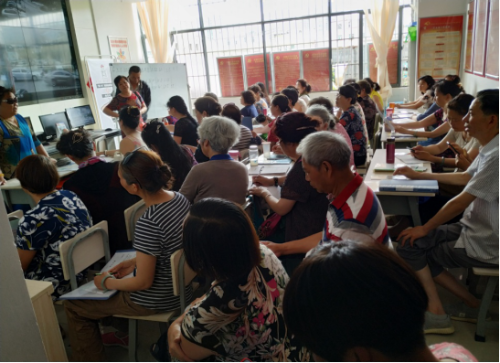 盘龙区任旗营社区计生协开展计生家庭意外伤害险宣传活动97 盘龙区任旗营社区计生协开展计生家庭意外伤害险宣传活动97
