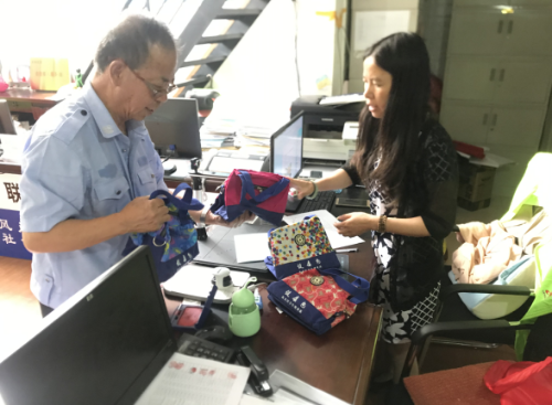 盘龙区金辰街道计生协开展关爱计划生育特殊家庭活动76 盘龙区金辰街道计生协开展关爱计划生育特殊家庭活动76