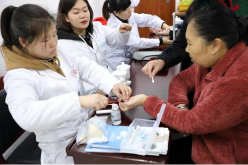 昆明市计生协开展新春慰问计生特殊家庭活动（市级）492