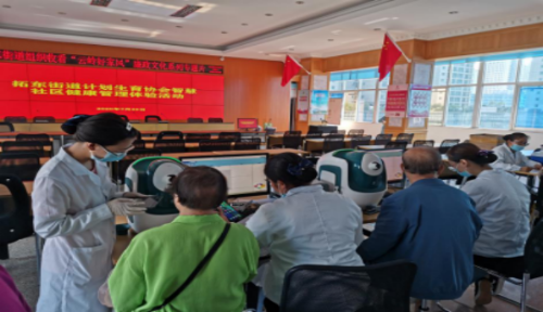 昆明市盘龙区拓东街道政府＋医院＋爱心企业筑牢计生特殊家庭健康防护墙92