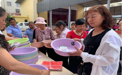 昆明市呈贡区斗南社区计生协开展关爱流动人口宣传服务活动304