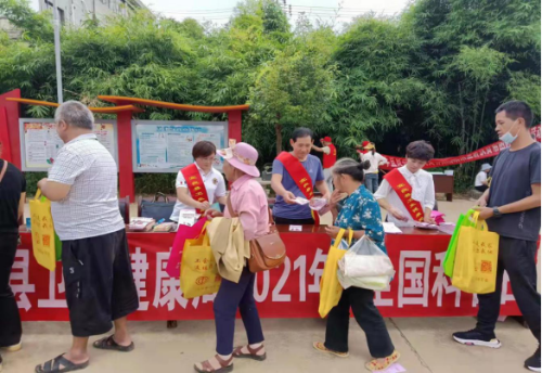 昆明市宜良县计生协参加2021年“全国科普日”宣传服务活动221 昆明市宜良县计生协参加2021年“全国科普日”宣传服务活动221