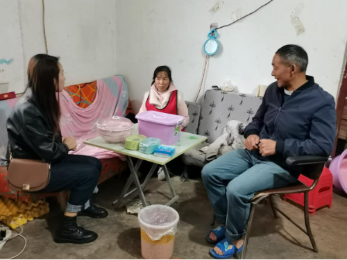 昆明市呈贡区斗南社区计生协开展关爱流动人口困难家庭活动262