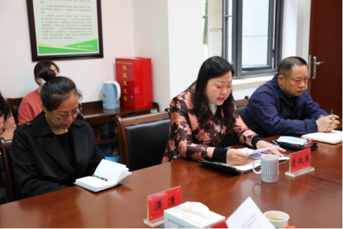 昆明市“当好排头兵”大讨论大竞赛活动和党建工作督导组到市计生协检查指导工作173