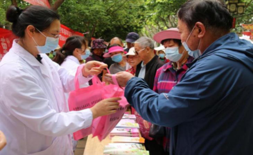 昆明市晋宁区计生协开展“5.29会员活动日”系列宣传服务活动220