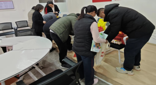 市计生协党组成员、副会长孙伟荣带队